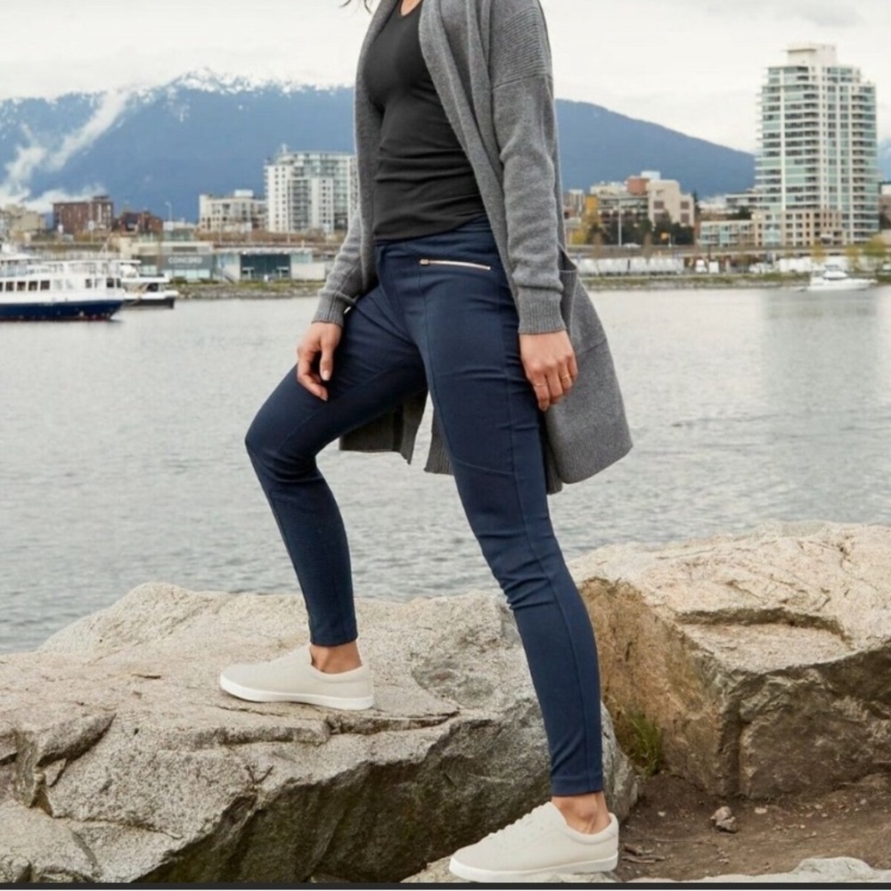 Athleta Ponte Moto Twill Skinny Pants. Size 6 - Picture 12 of 12